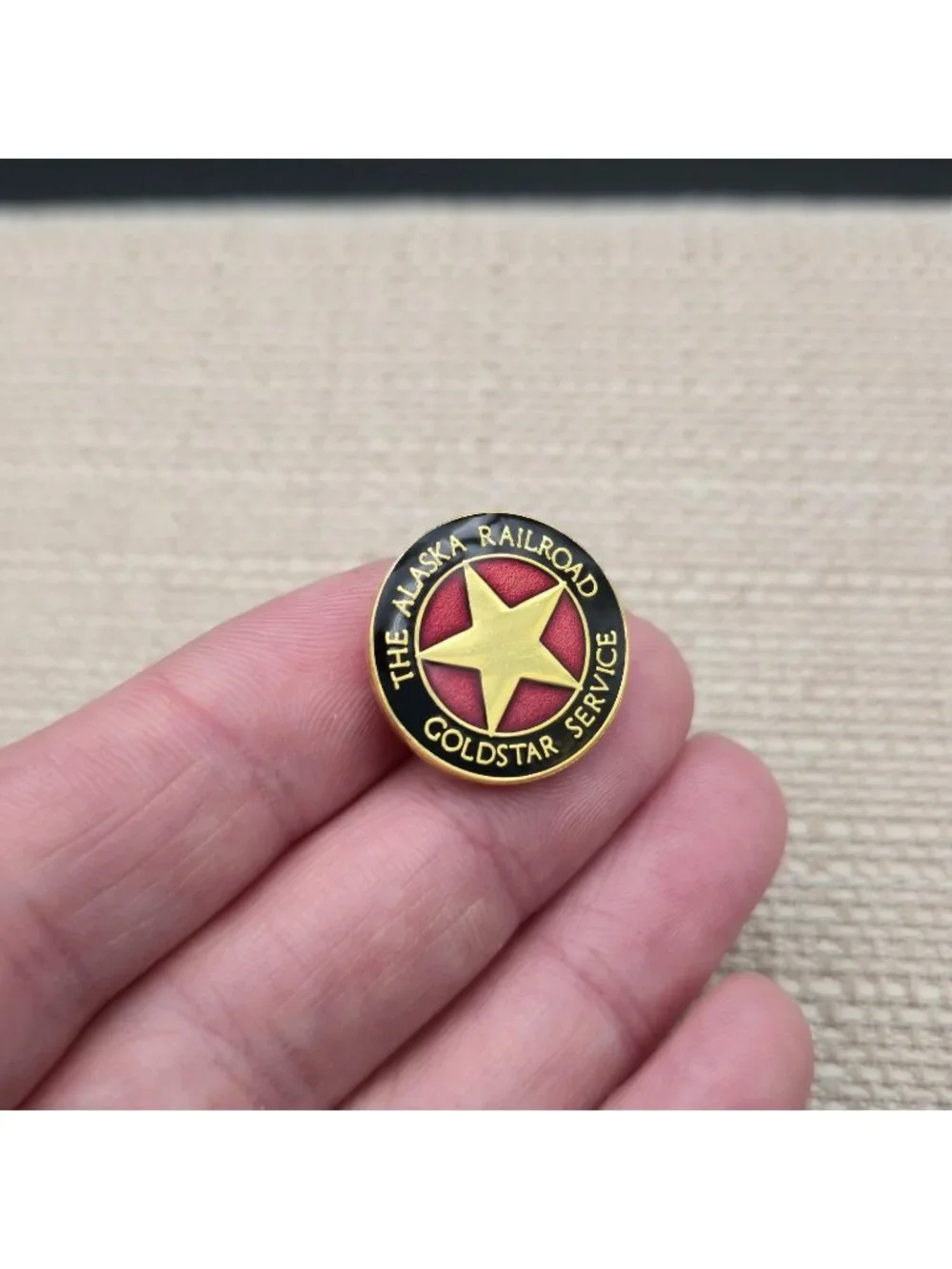 Vintage Alaska Railroad Gold Star Service Collectible Enamel Pin A8068